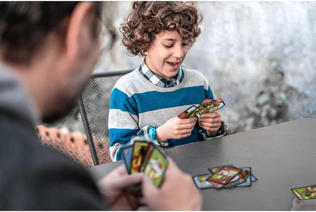 Mattel Games UNO Minecraft Card Game for Kids, Adults, Families & Parties, Deck & Special Rule Inspired by the Video Game, 2 to 10 Players