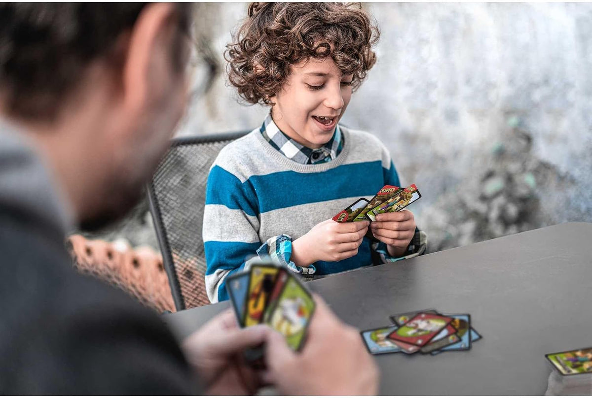 Mattel Games UNO Minecraft Card Game for Kids, Adults, Families & Parties, Deck & Special Rule Inspired by the Video Game, 2 to 10 Players